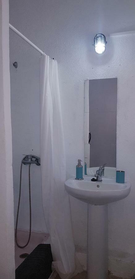 Basic En-Suite Bedroom By The Sea Jinama Exterior foto