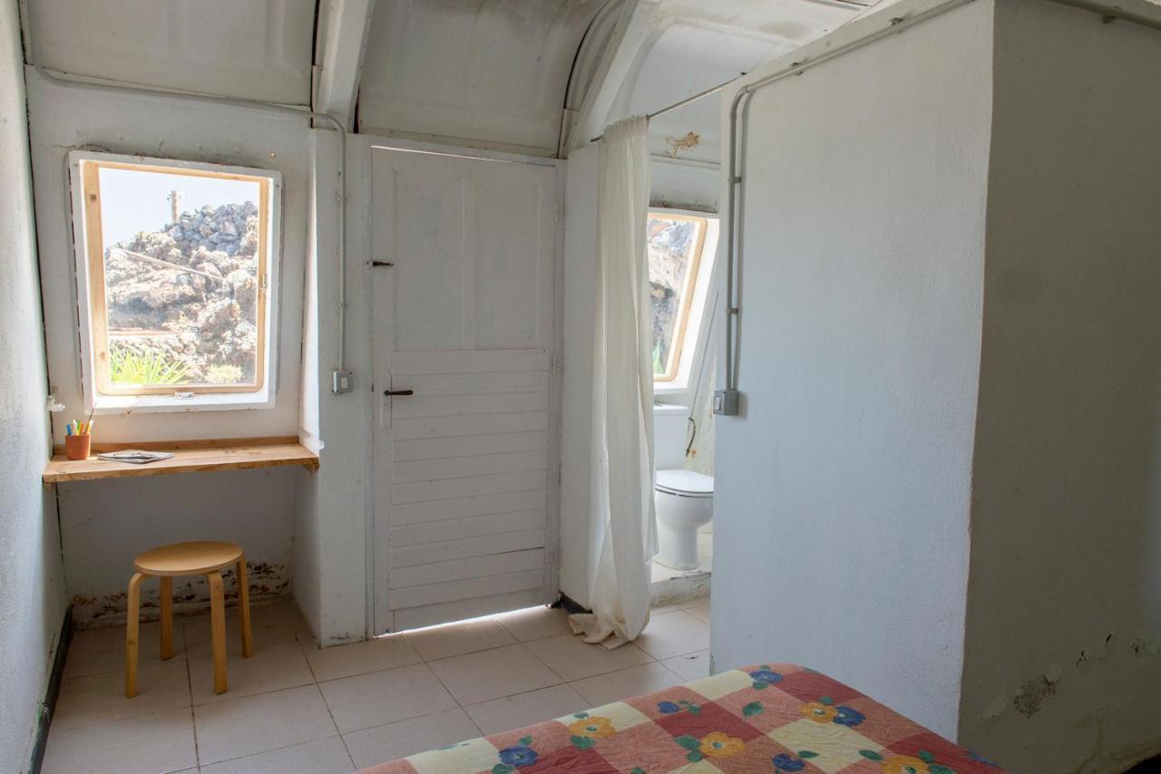 Basic En-Suite Bedroom By The Sea Jinama Exterior foto